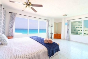 Penthouse on the Beach with Private Sea View